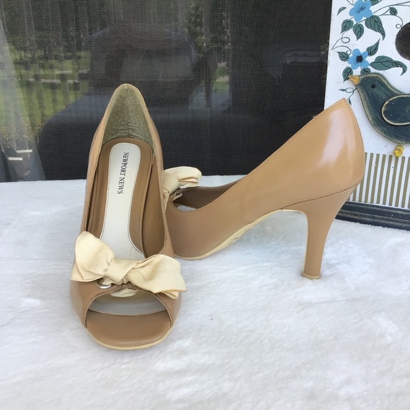 Vintage Heels by Newport News (Avon) - Picture 3 of 5